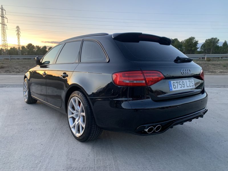 AUDI A4 AVANT PACK RS4