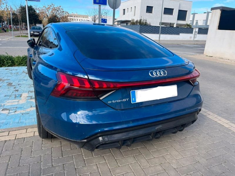 AUDI etron GT 60 quattro