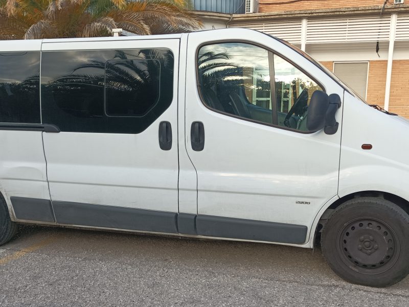 Opel vivaro 2.5 146Cv , año 2007